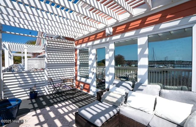 5001 Oquinn Boulevard SE Ste F, Southport, NC 28461