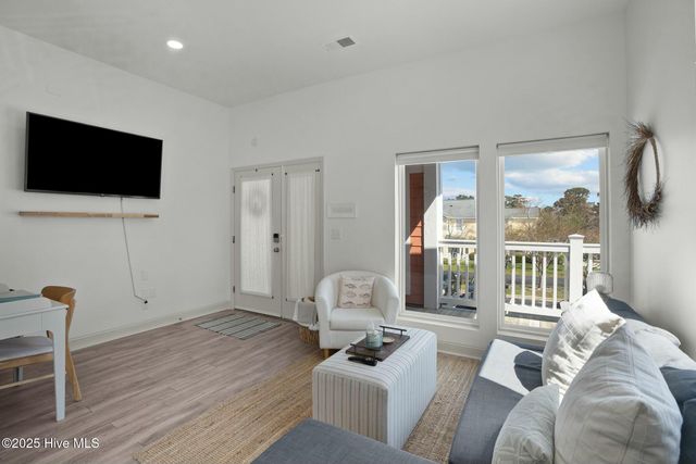 5001 Oquinn Boulevard SE Ste F, Southport, NC 28461