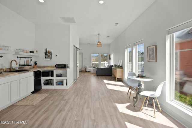 5001 Oquinn Boulevard SE Ste F, Southport, NC 28461