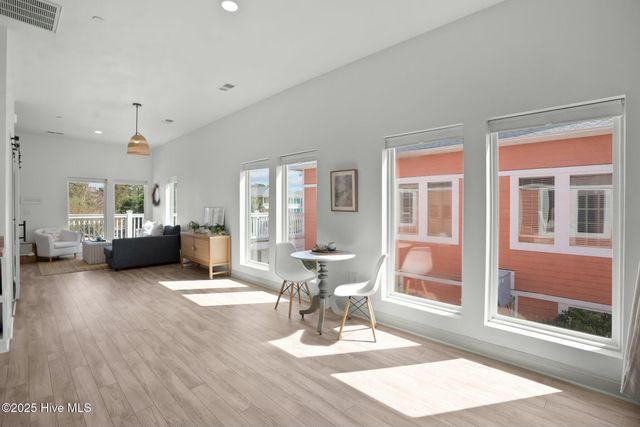 5001 Oquinn Boulevard SE Ste F, Southport, NC 28461