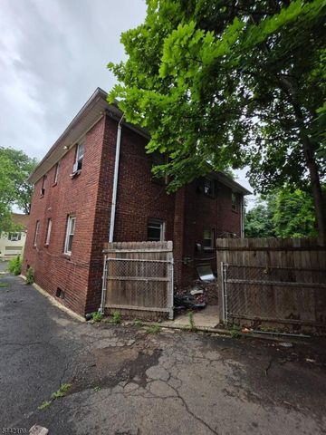 24 Chelsea Ave, East Orange City, NJ 07018