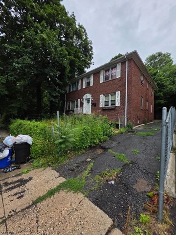 24 Chelsea Ave, East Orange City, NJ 07018