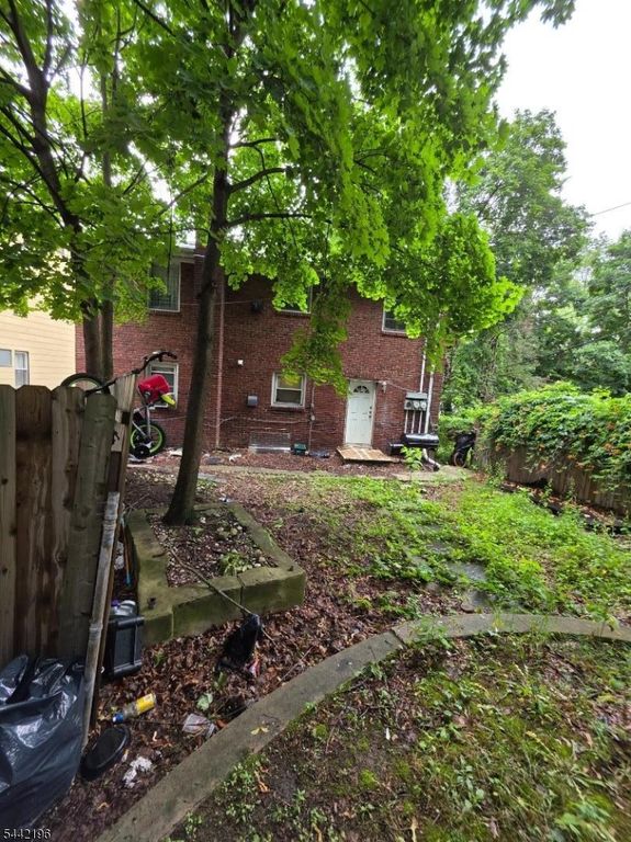 24 Chelsea Ave, East Orange City, NJ 07018