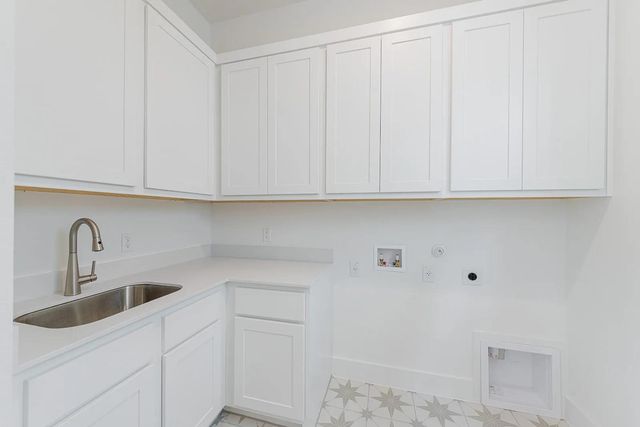 112 Pennybacker LN, Lakeway, TX 78738
