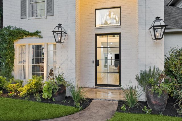 14 Starviolet Street, The Woodlands, TX 77380