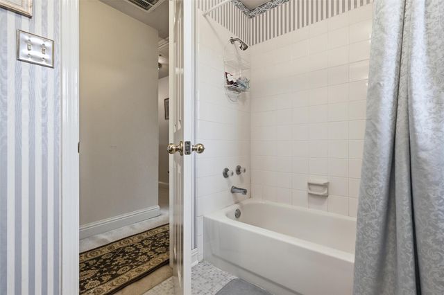 4119 Hambledon Village Drive, Houston, TX 77014