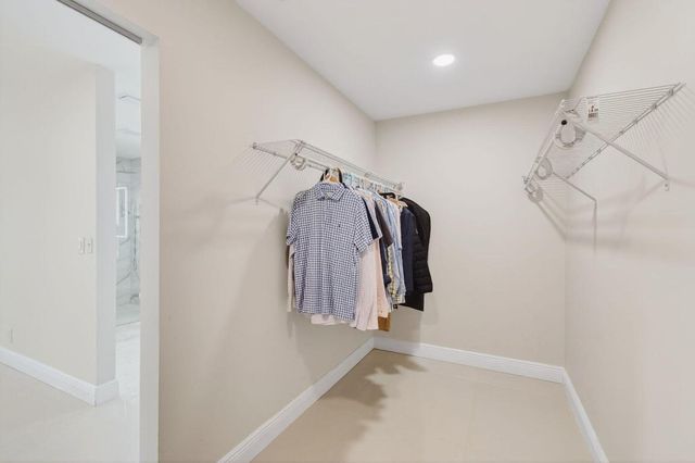 5735 Lakeview Mews Circle, Boynton Beach, FL 33437