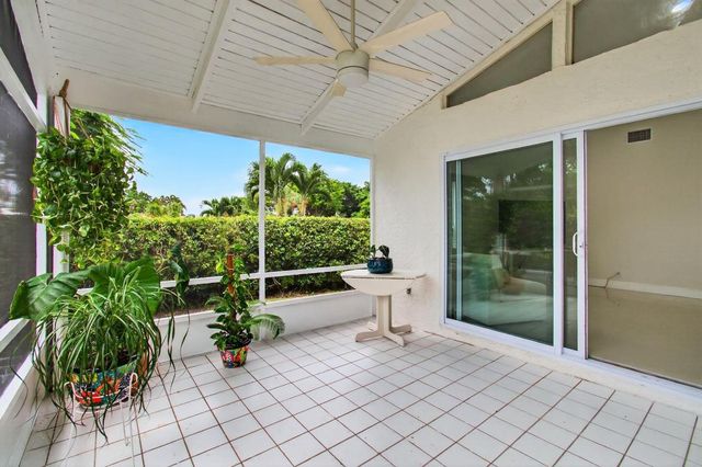 5735 Lakeview Mews Circle, Boynton Beach, FL 33437