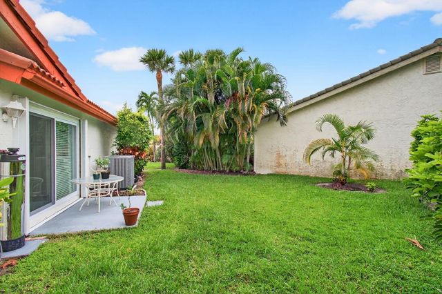 5735 Lakeview Mews Circle, Boynton Beach, FL 33437