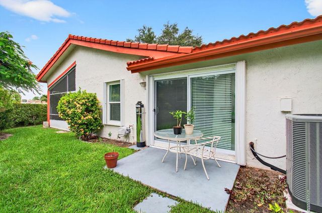 5735 Lakeview Mews Circle, Boynton Beach, FL 33437