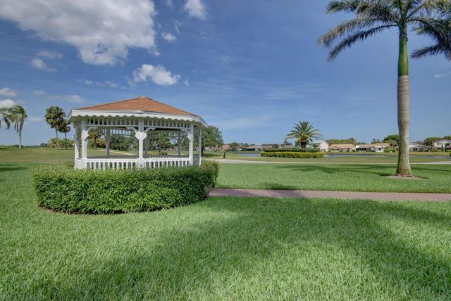 5735 Lakeview Mews Circle, Boynton Beach, FL 33437