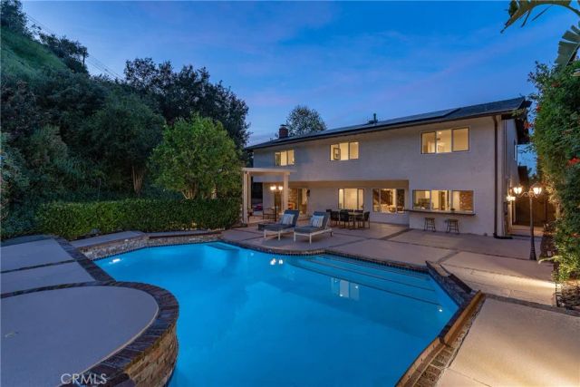 3831 Saint Johnswood Drive, Woodland Hills, CA 91364