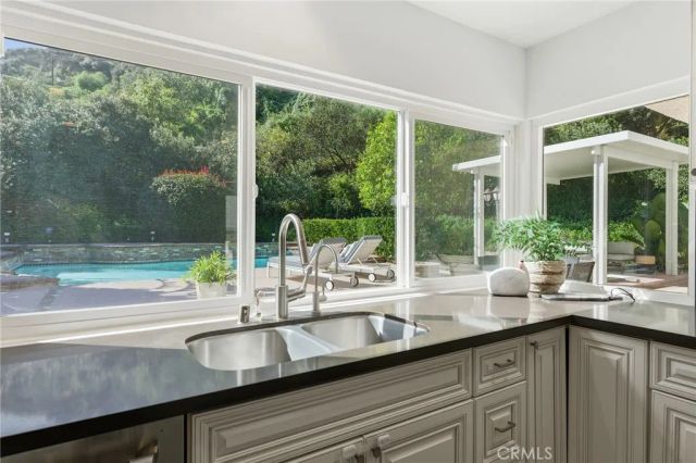 3831 Saint Johnswood Drive, Woodland Hills, CA 91364