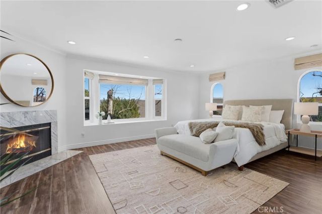 3831 Saint Johnswood Drive, Woodland Hills, CA 91364