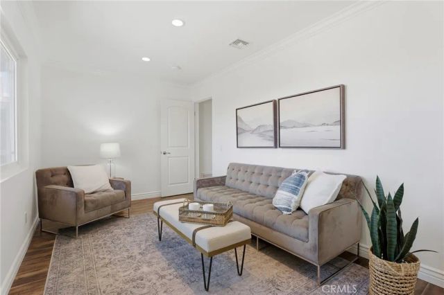 3831 Saint Johnswood Drive, Woodland Hills, CA 91364