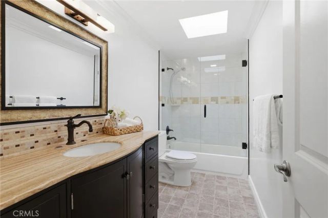 3831 Saint Johnswood Drive, Woodland Hills, CA 91364