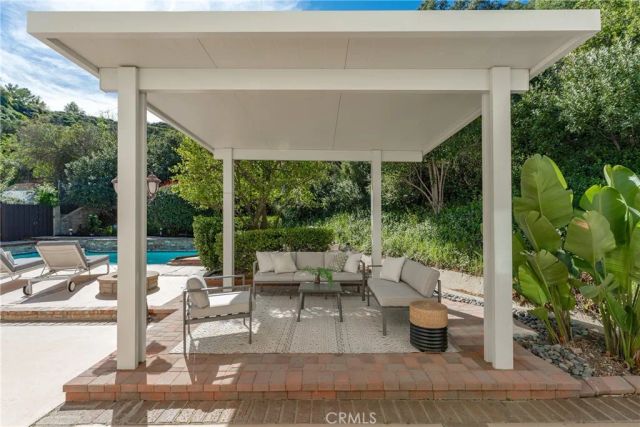 3831 Saint Johnswood Drive, Woodland Hills, CA 91364