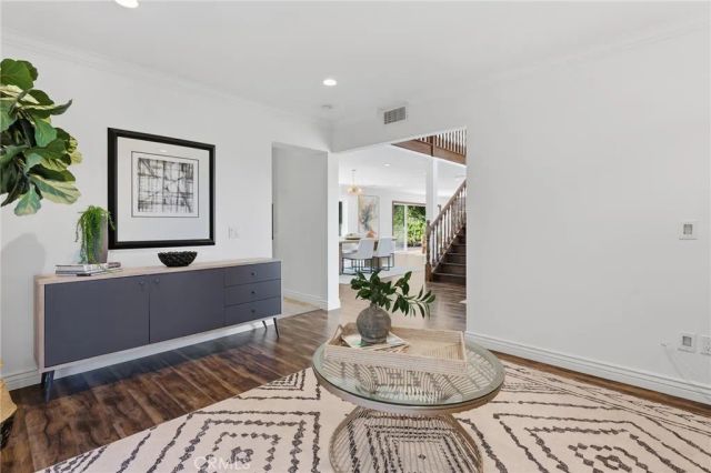 3831 Saint Johnswood Drive, Woodland Hills, CA 91364