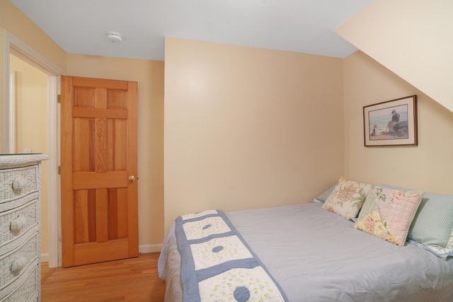 22 Old Lighthouse Road, Vineyard Haven, MA 02568