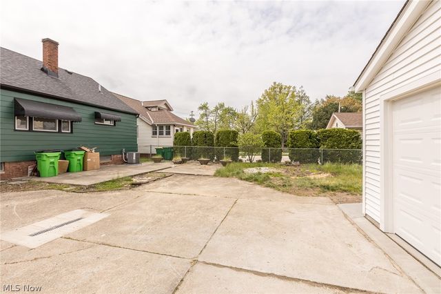 29307 Lake Shore Boulevard, Willowick, OH 44095