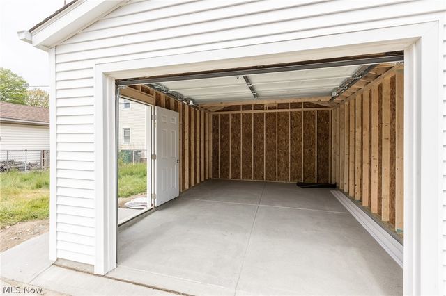 29307 Lake Shore Boulevard, Willowick, OH 44095