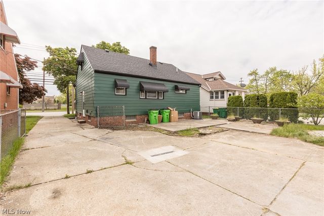 29307 Lake Shore Boulevard, Willowick, OH 44095