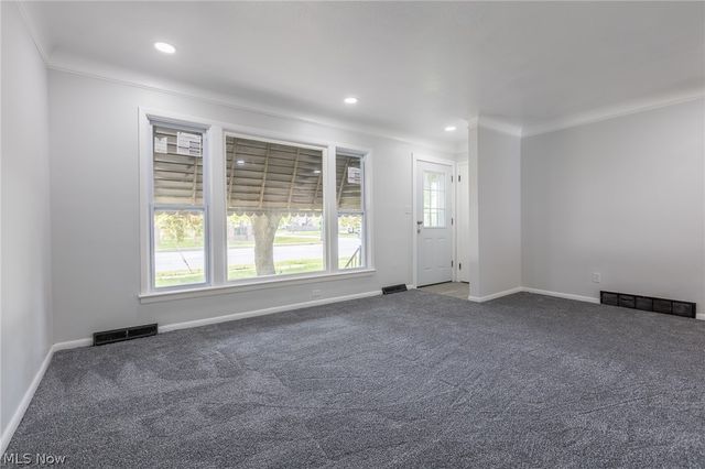 29307 Lake Shore Boulevard, Willowick, OH 44095