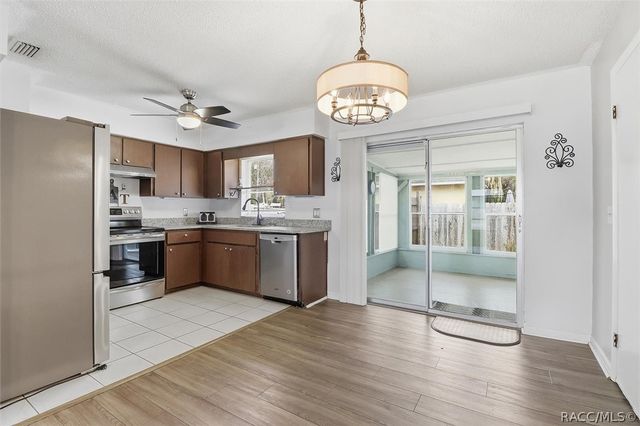 2341 S Whitier Point, Homosassa, FL 34448