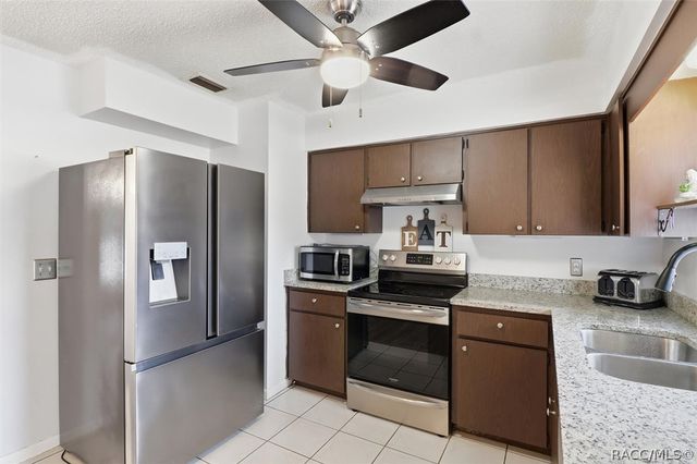 2341 S Whitier Point, Homosassa, FL 34448