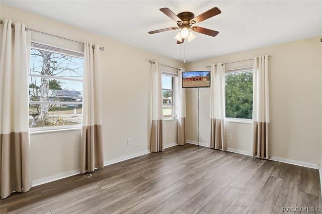 2341 S Whitier Point, Homosassa, FL 34448