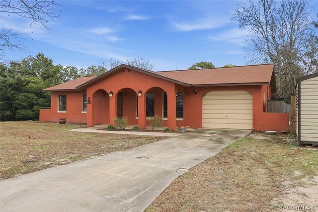 2341 S Whitier Point, Homosassa, FL 34448