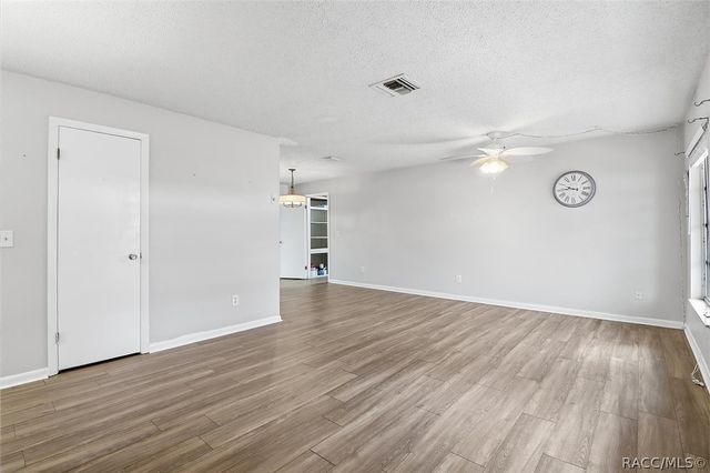 2341 S Whitier Point, Homosassa, FL 34448