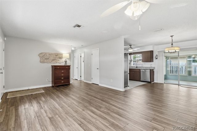 2341 S Whitier Point, Homosassa, FL 34448