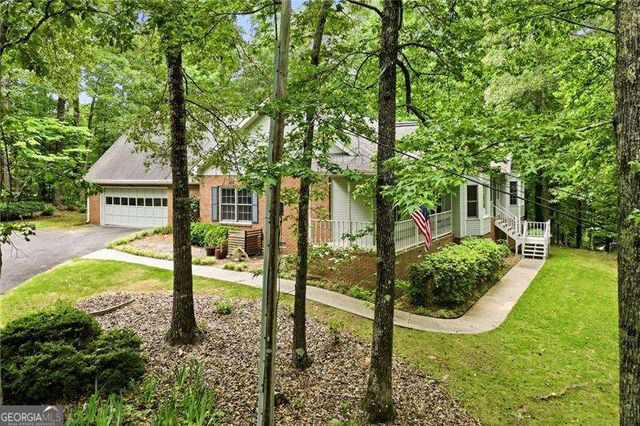 35 Elmtree Drive, Sharpsburg, GA 30277