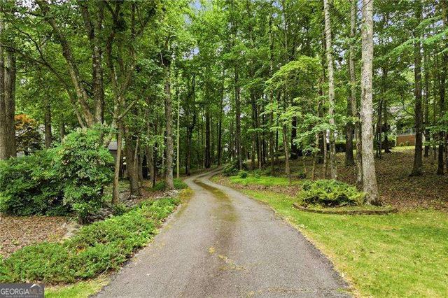 35 Elmtree Drive, Sharpsburg, GA 30277