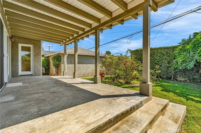 4114 Artesia, Torrance, CA 90504