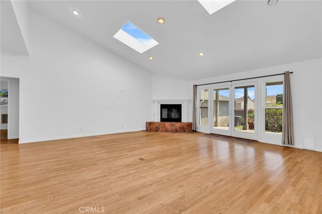 4114 Artesia, Torrance, CA 90504