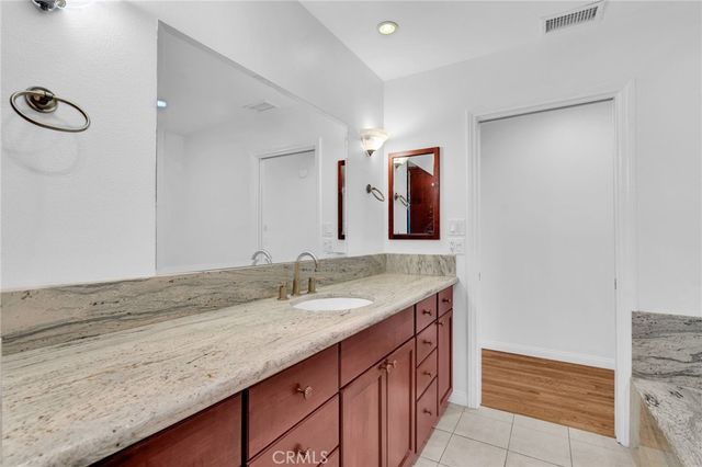 4114 Artesia, Torrance, CA 90504