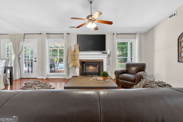 318 Summer Place, Peachtree City, GA 30269
