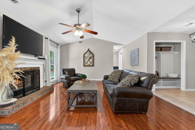 318 Summer Place, Peachtree City, GA 30269