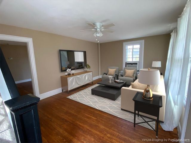 21 Mechanic Street, Huntington, NY 11743
