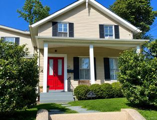 21 Mechanic Street, Huntington, NY 11743