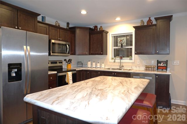 6591 George Hildebran School Road, Hickory, NC 28602