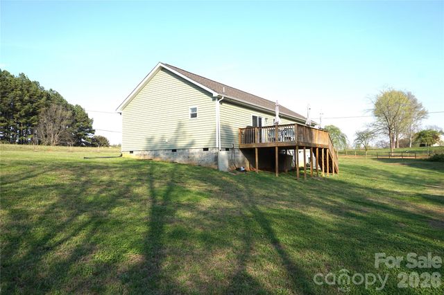 6591 George Hildebran School Road, Hickory, NC 28602