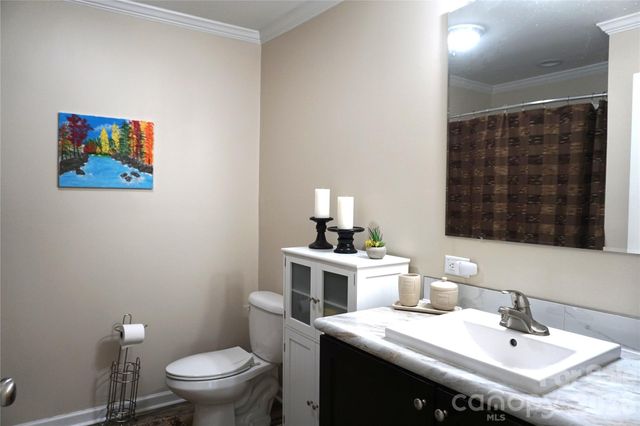 6591 George Hildebran School Road, Hickory, NC 28602