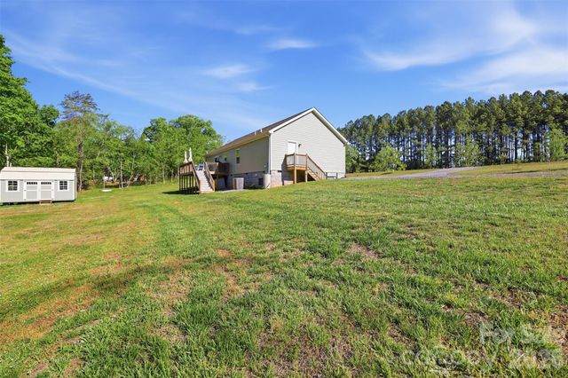 6591 George Hildebran School Road, Hickory, NC 28602