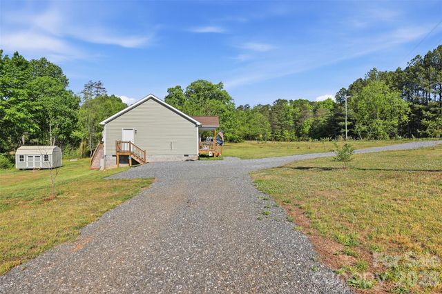 6591 George Hildebran School Road, Hickory, NC 28602