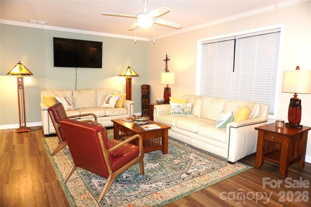 6591 George Hildebran School Road, Hickory, NC 28602