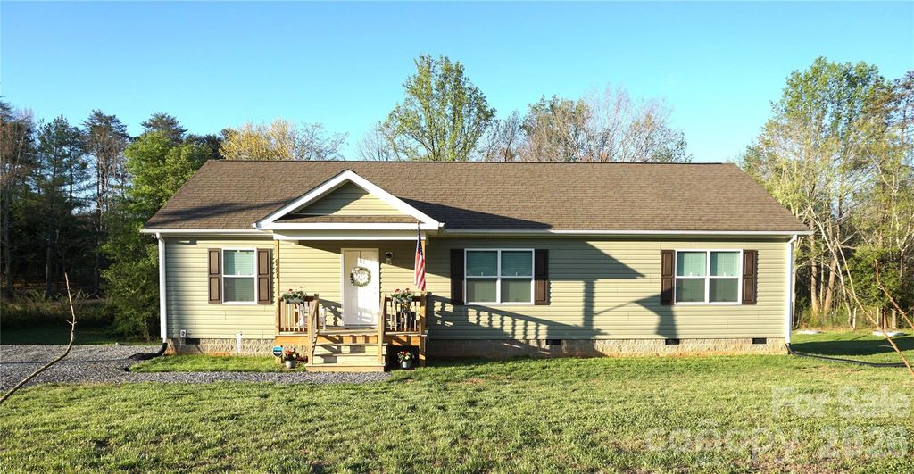 6591 George Hildebran School Road, Hickory, NC 28602