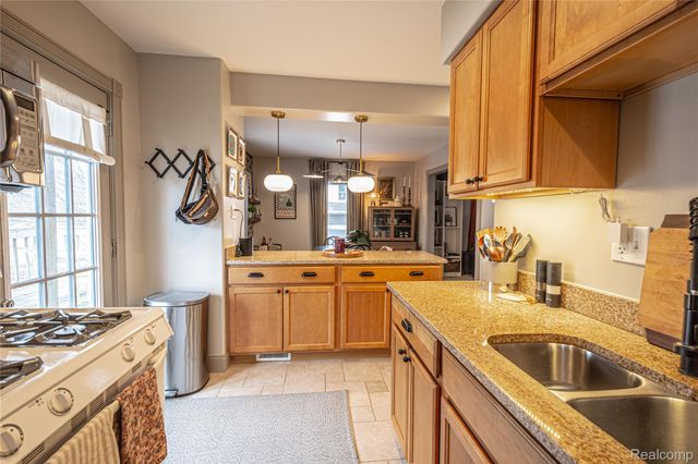 910 Church Street, Port Huron, MI 48060